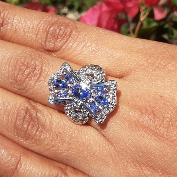 925 Tanzanite And White Topaz Ring. - Picture 6 of 6